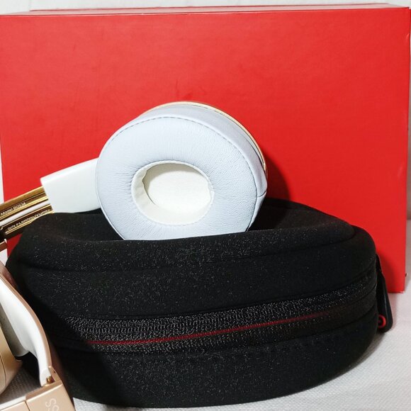 Beats Wireless Bluetooth Headphones Gold - Picture 4 of 5